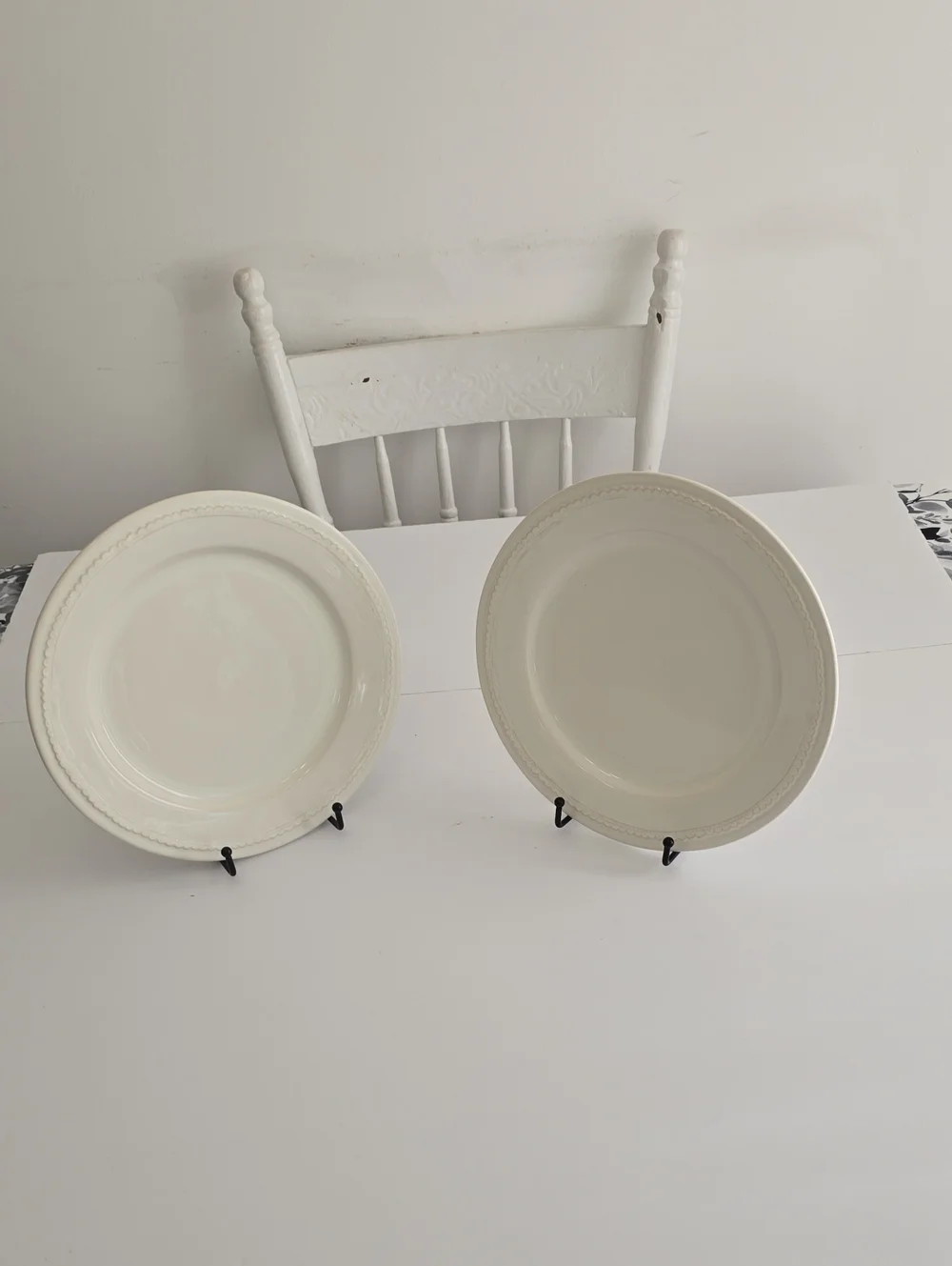 Pottery Barn Set Of 2 Napoli White Dinner Plates Scalloped Made In Italy